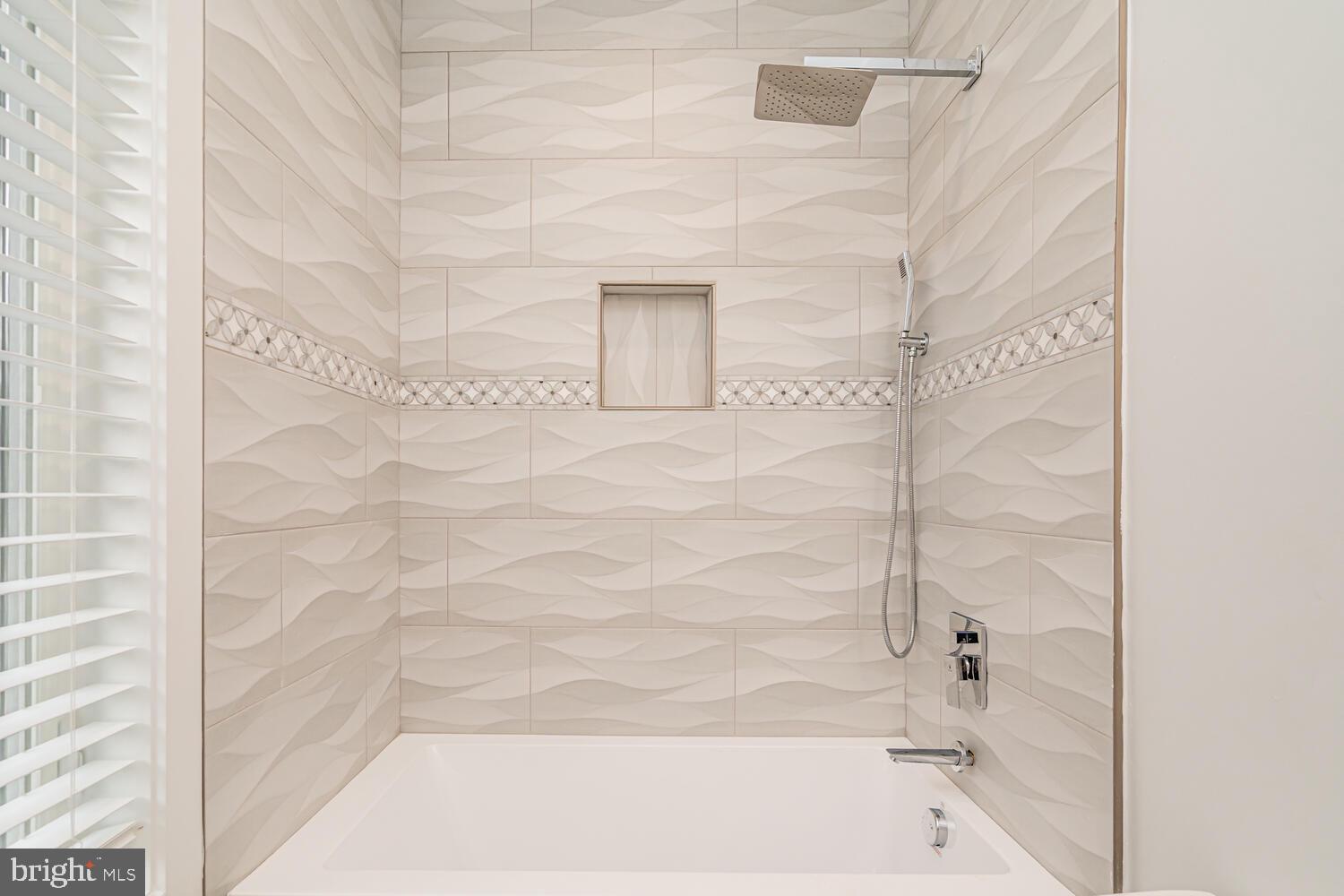 PIMMIT HILLS - Residential