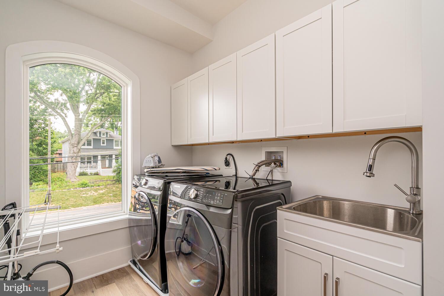 PIMMIT HILLS - Residential