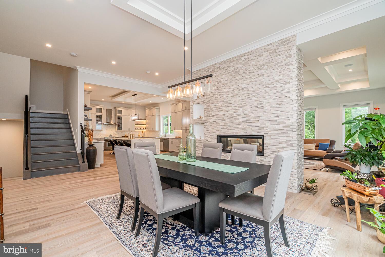 PIMMIT HILLS - Residential