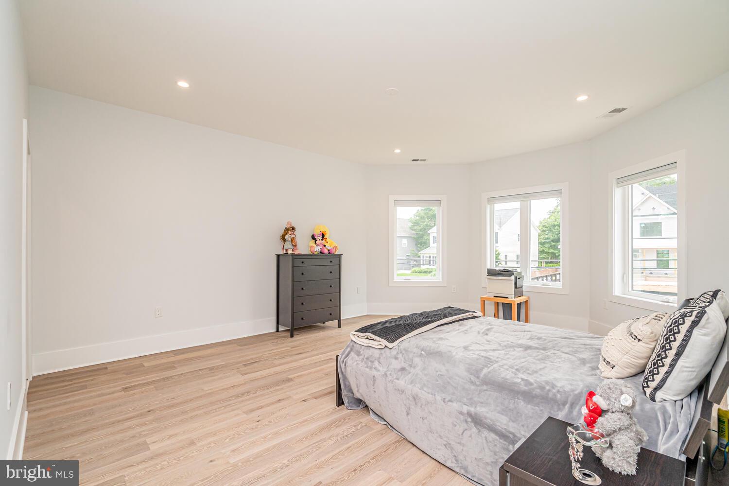 PIMMIT HILLS - Residential