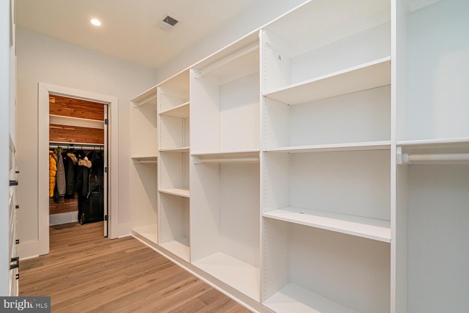 PIMMIT HILLS - Residential