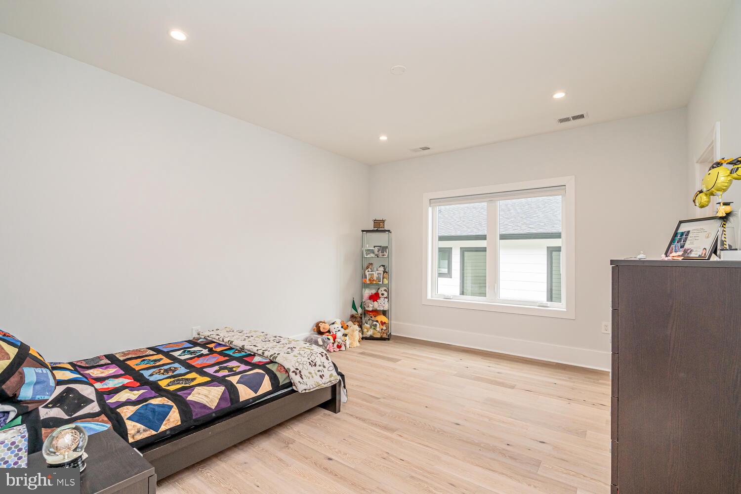 PIMMIT HILLS - Residential