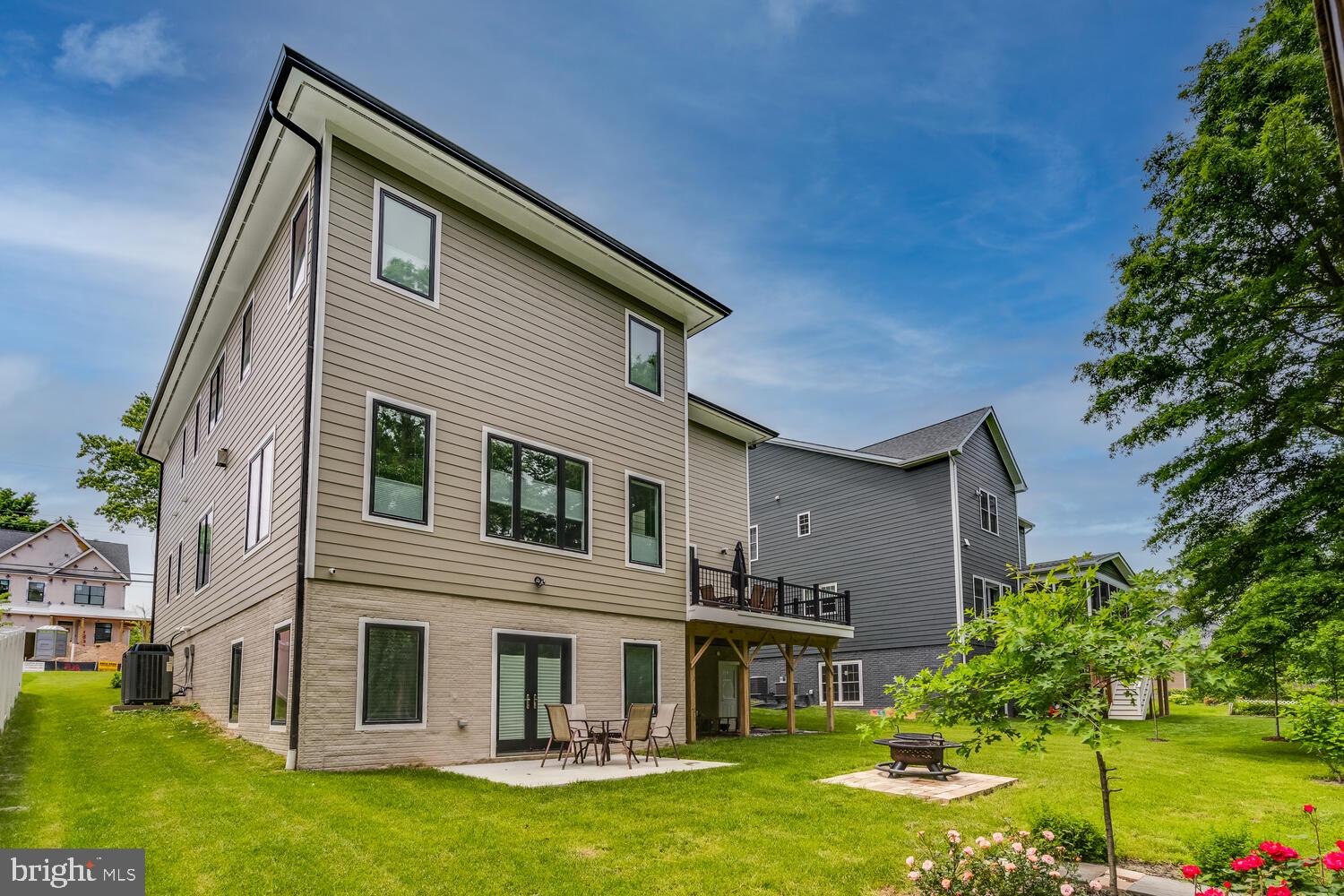 PIMMIT HILLS - Residential