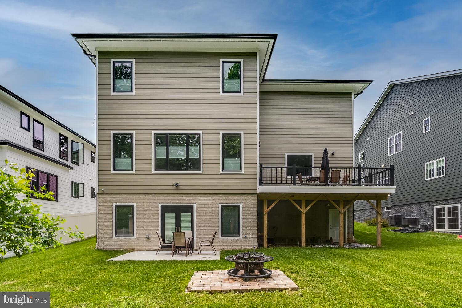 PIMMIT HILLS - Residential