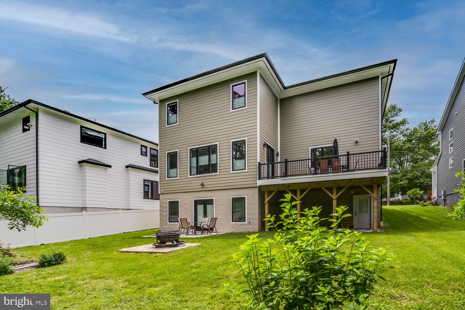 PIMMIT HILLS - Residential