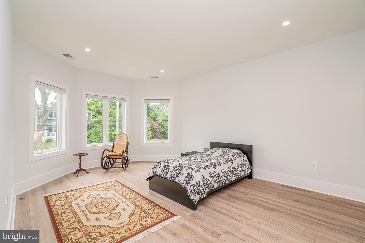 PIMMIT HILLS - Residential