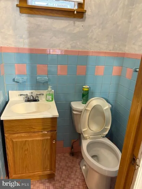 Philadelphia, Pennsylvania 19145, United States, 3 Bedrooms Bedrooms, ,2 BathroomsBathrooms,Residential,Active,159506