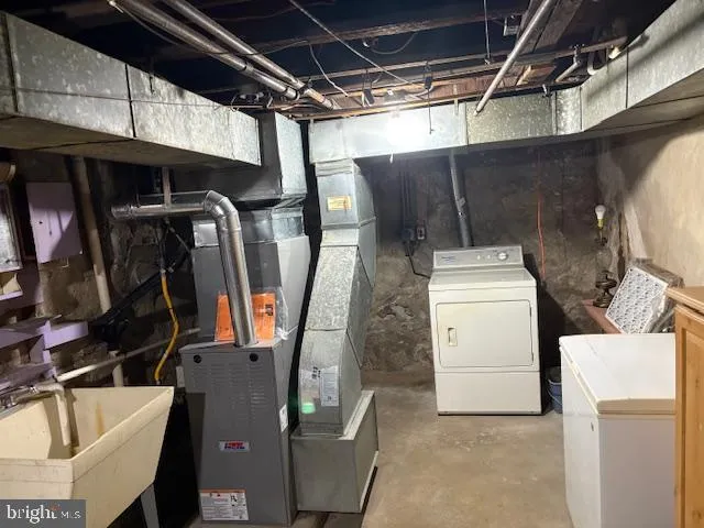 Philadelphia, Pennsylvania 19145, United States, 3 Bedrooms Bedrooms, ,2 BathroomsBathrooms,Residential,Active,159506