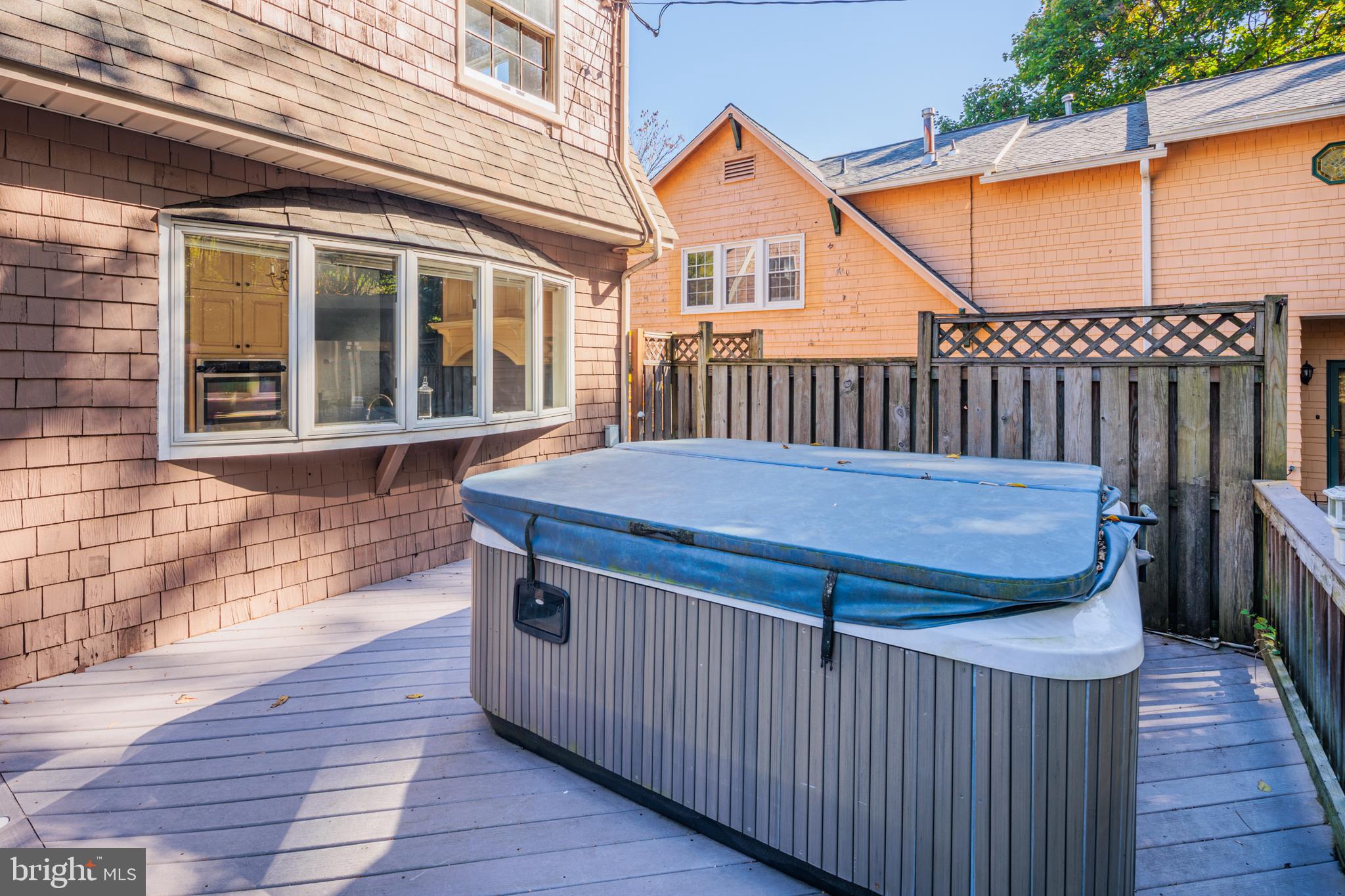 MOUNT WASHINGTON - Residential