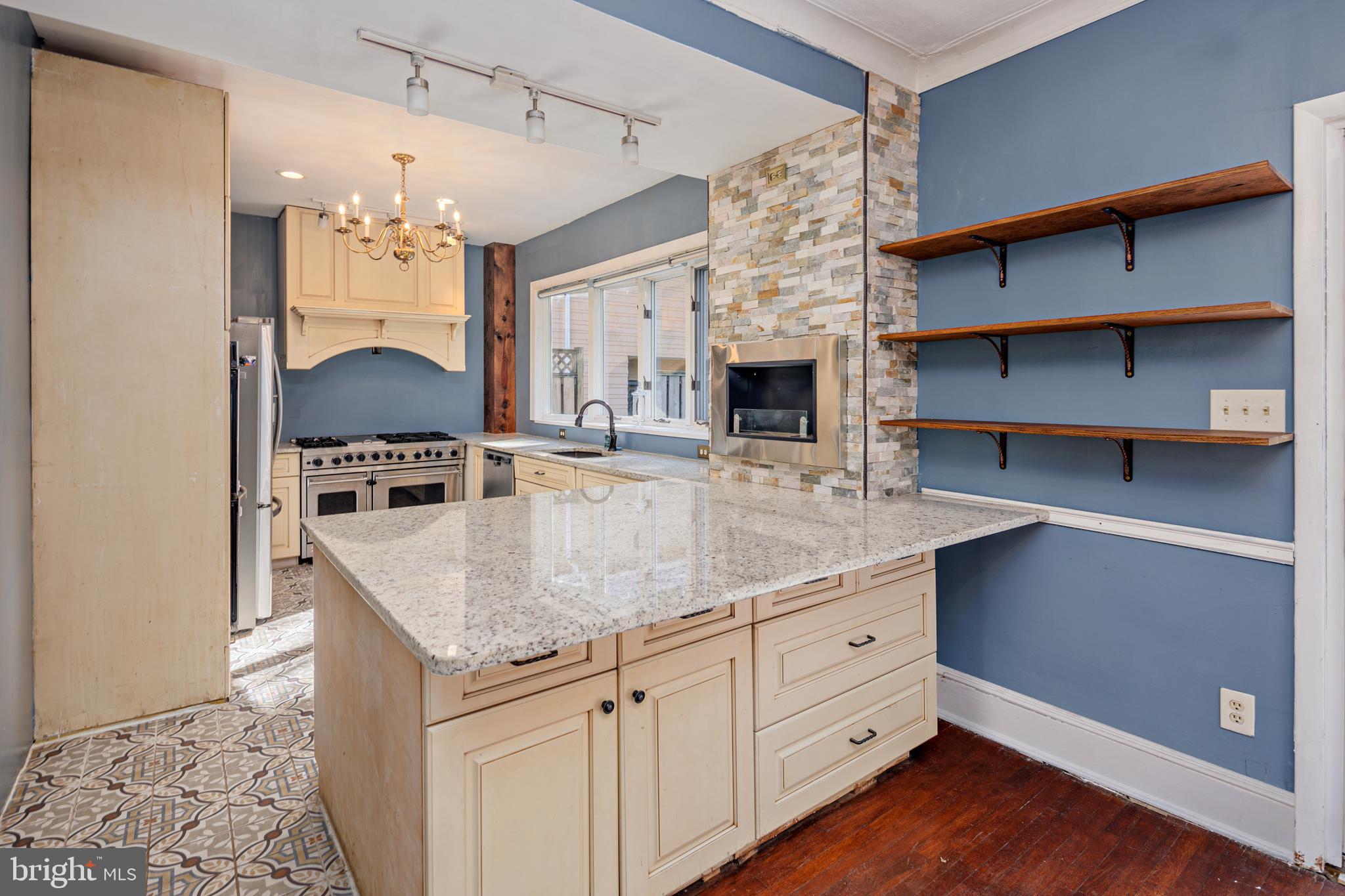 MOUNT WASHINGTON - Residential