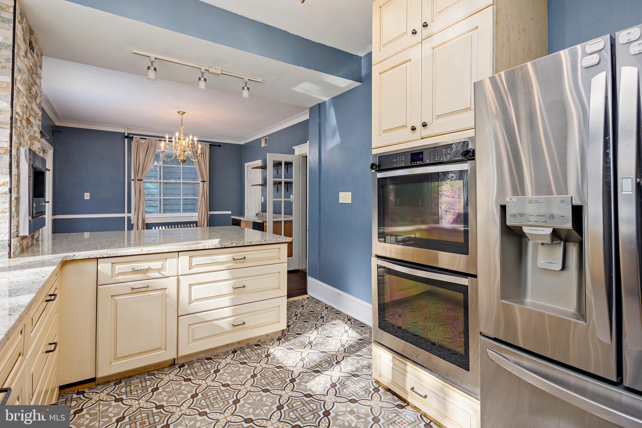 MOUNT WASHINGTON - Residential