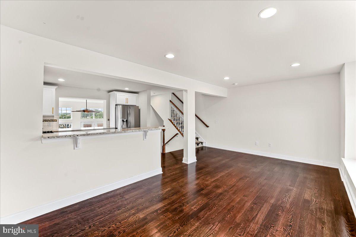 COLONIAL - Residential Lease