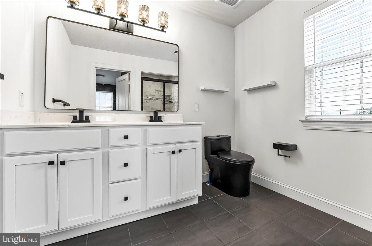 COLONIAL - Residential Lease