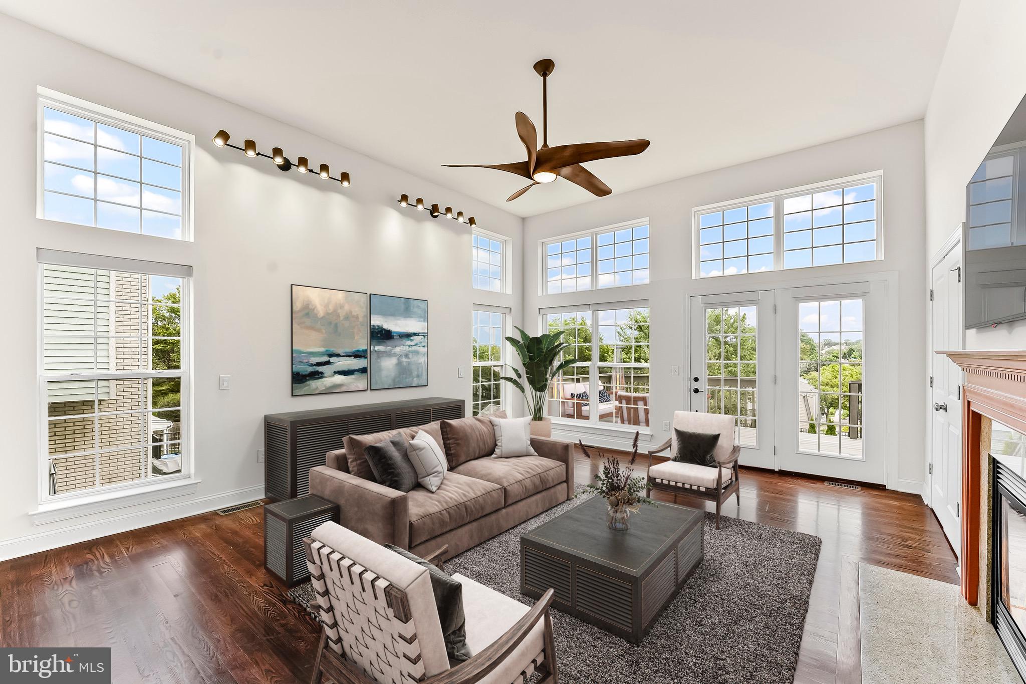 COLONIAL - Residential Lease