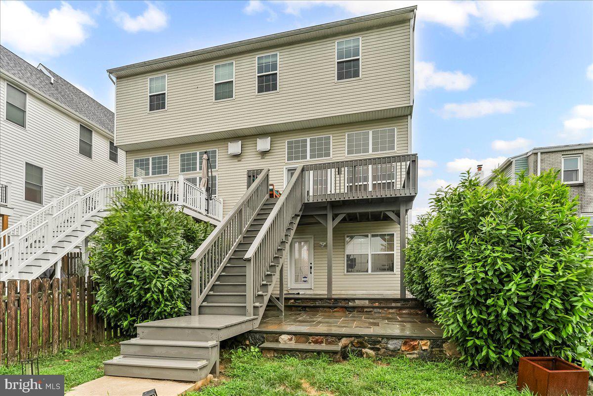 COLONIAL - Residential Lease