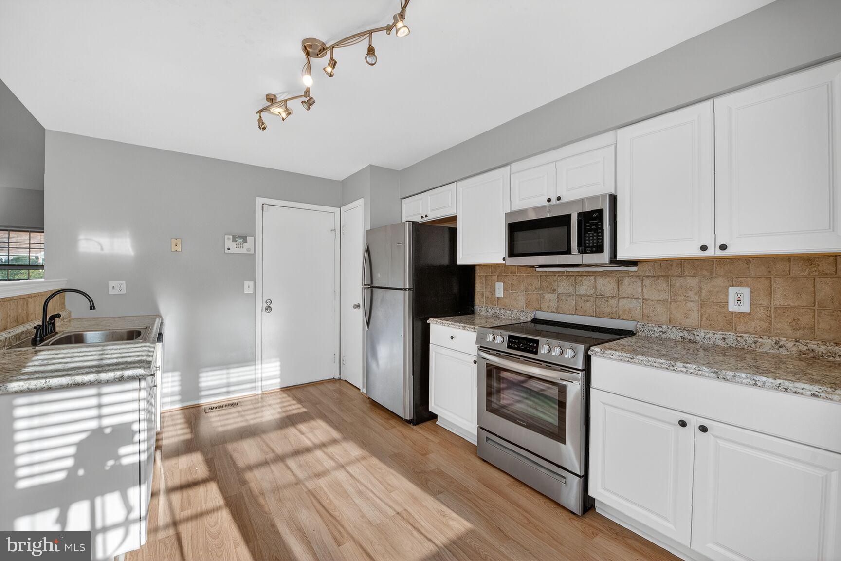 COUNTRYSIDE - Residential Lease