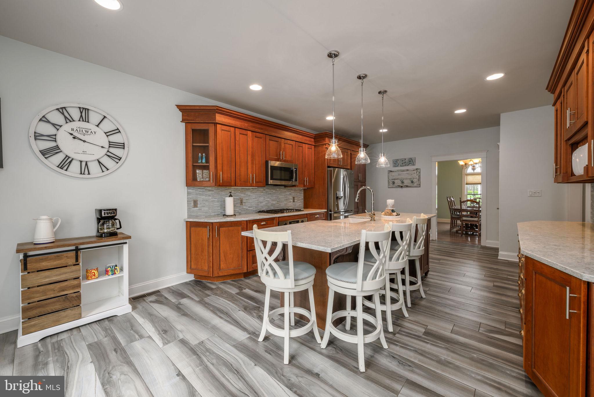 CRESTFIELD - Residential