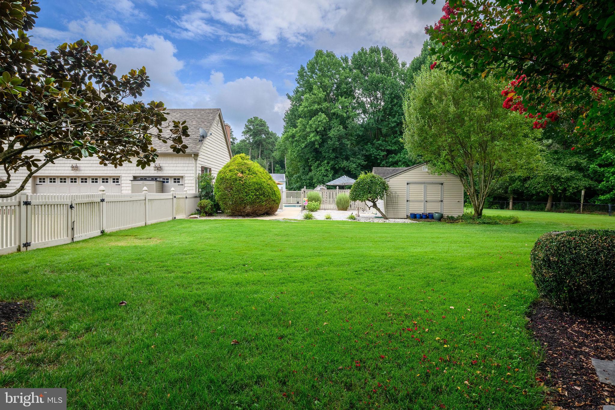 CRESTFIELD - Residential