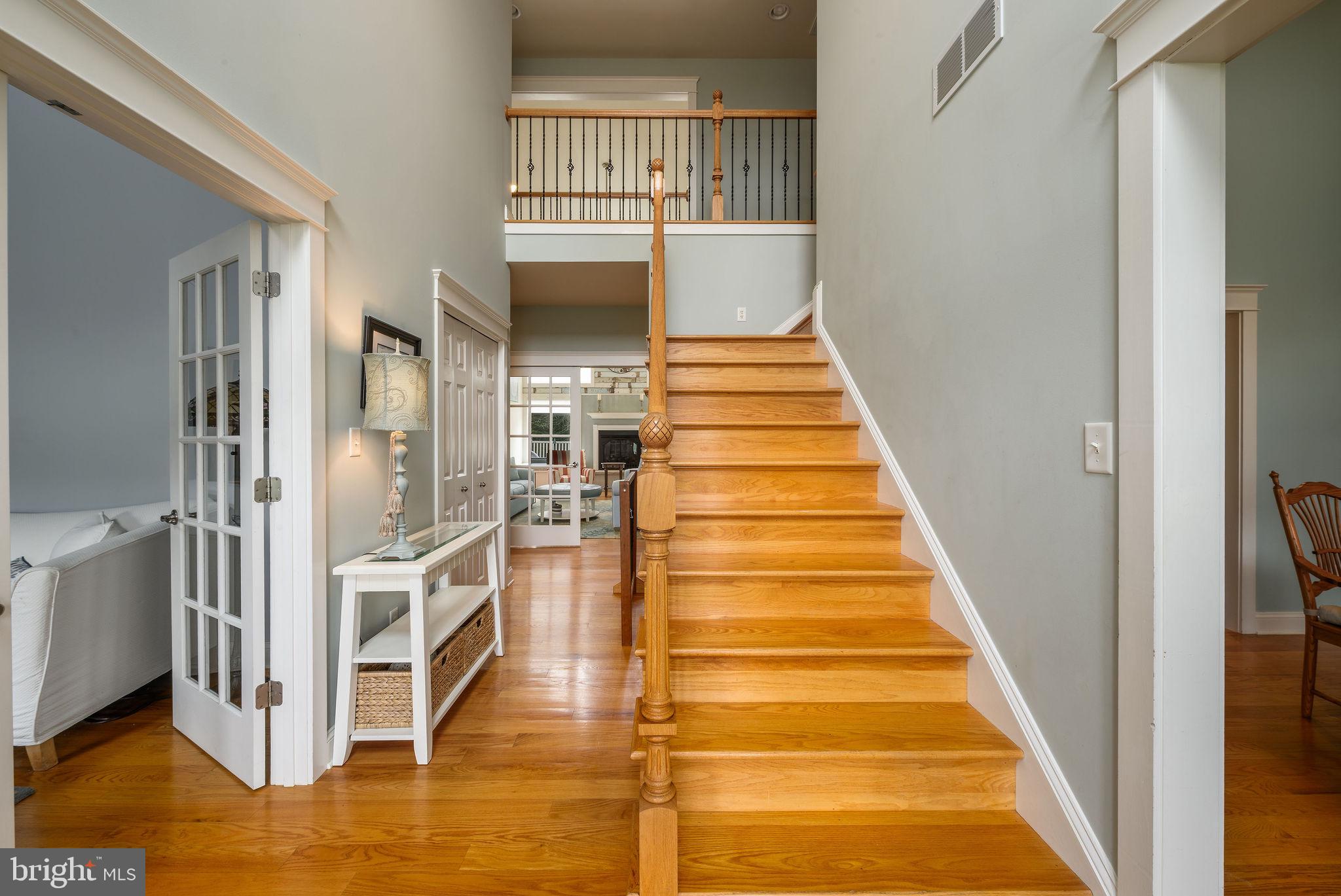 CRESTFIELD - Residential