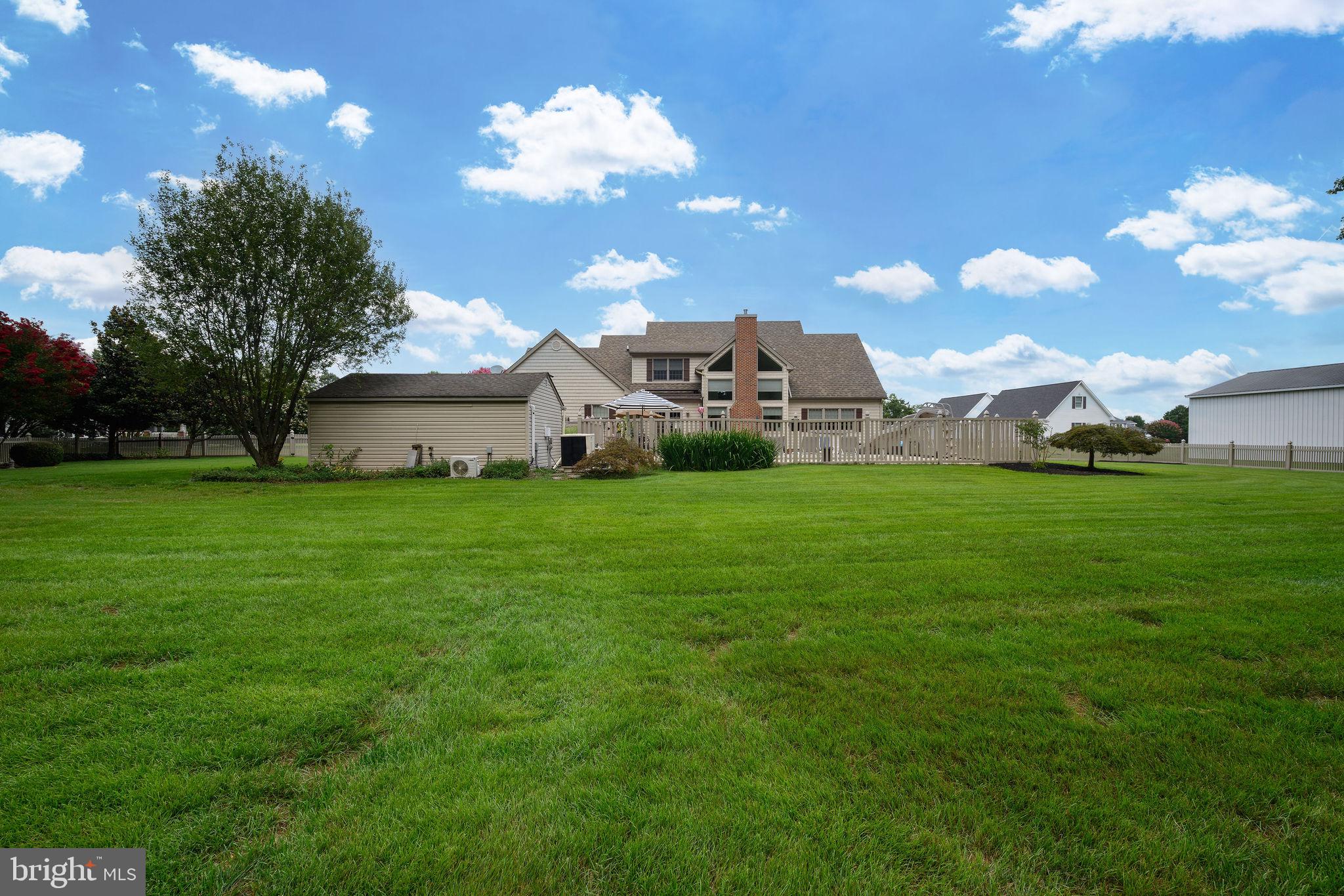 CRESTFIELD - Residential