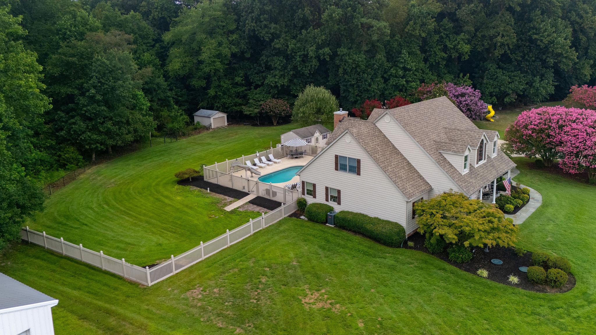 CRESTFIELD - Residential