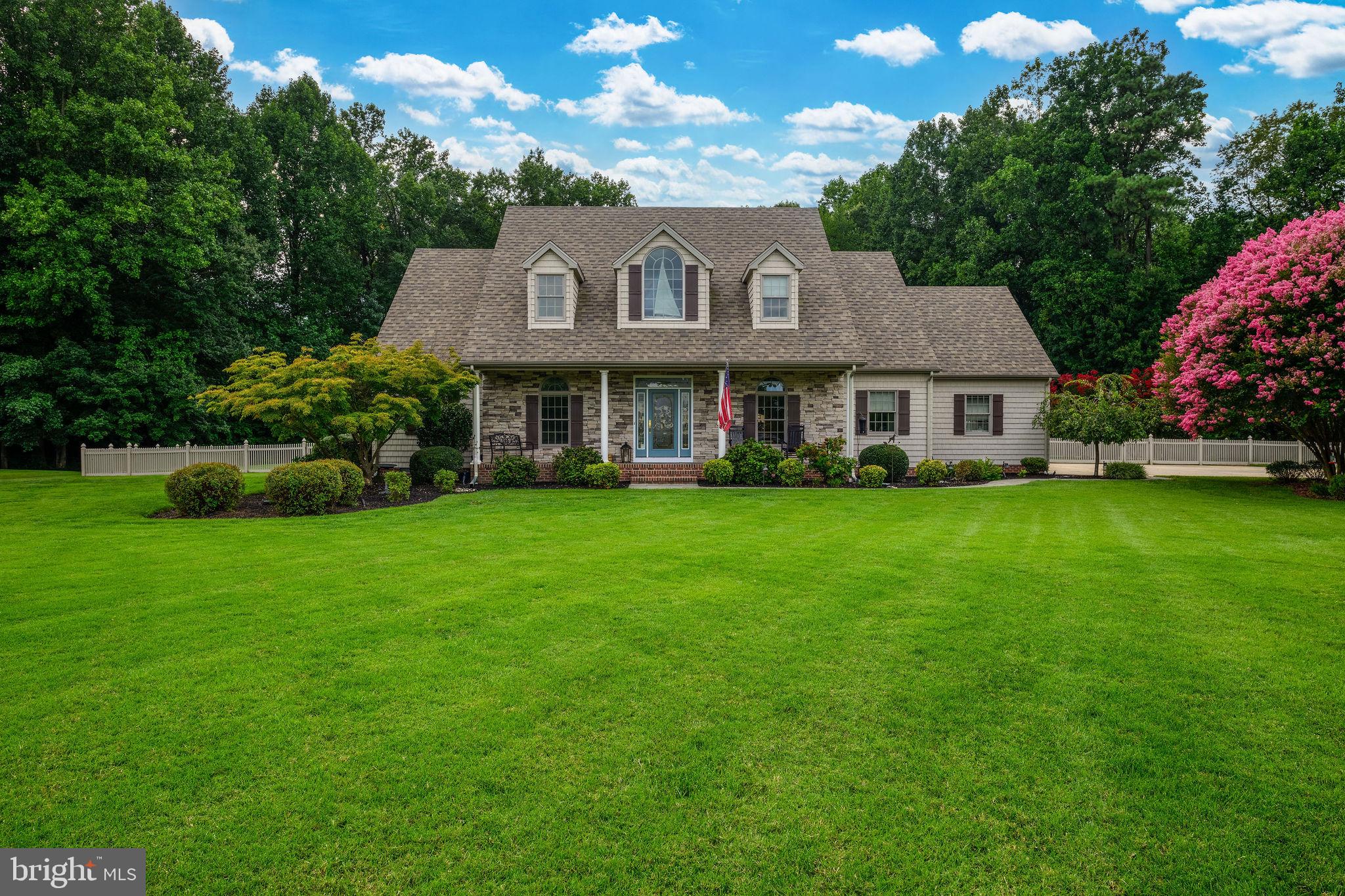 CRESTFIELD - Residential