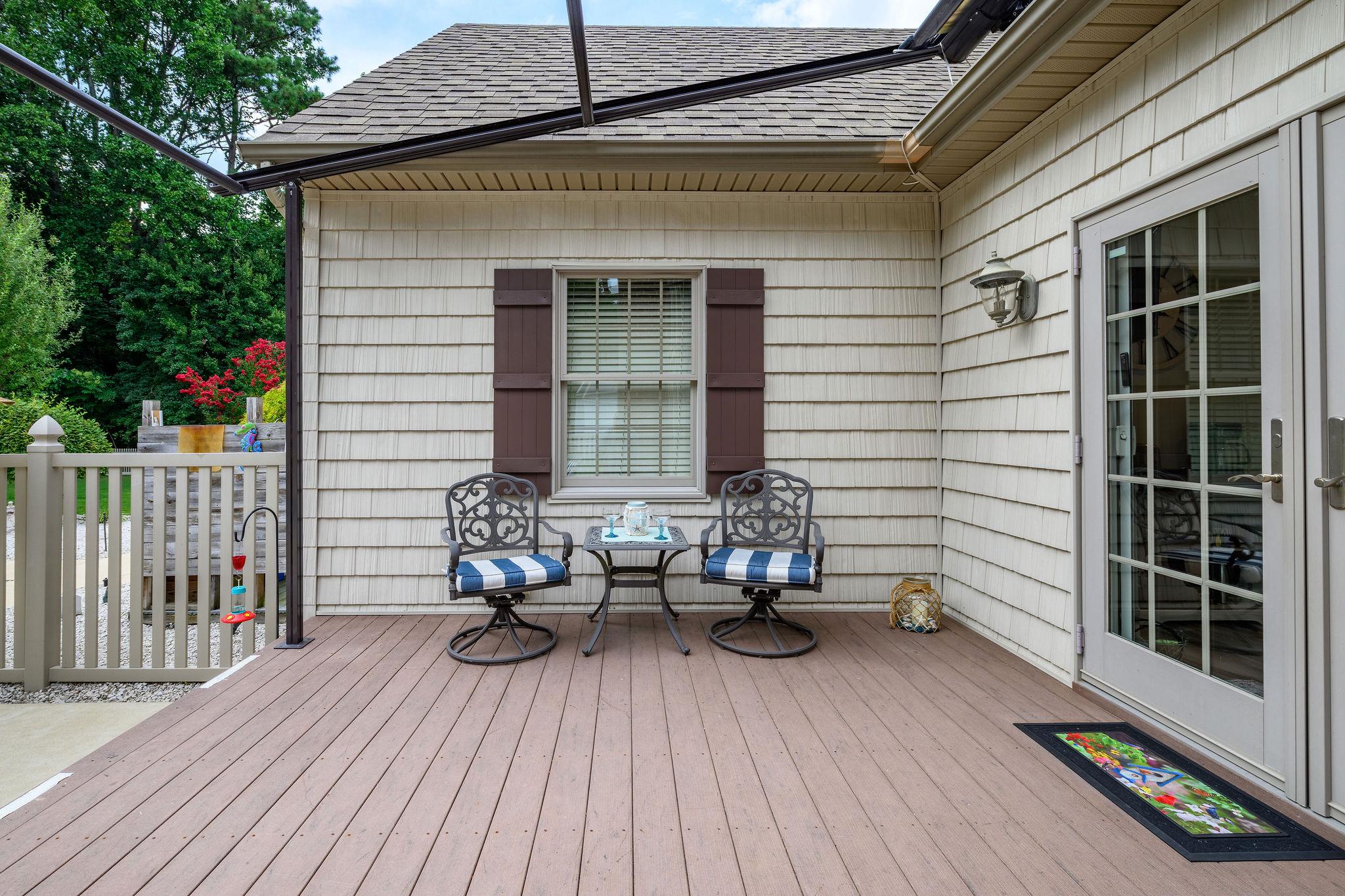 CRESTFIELD - Residential