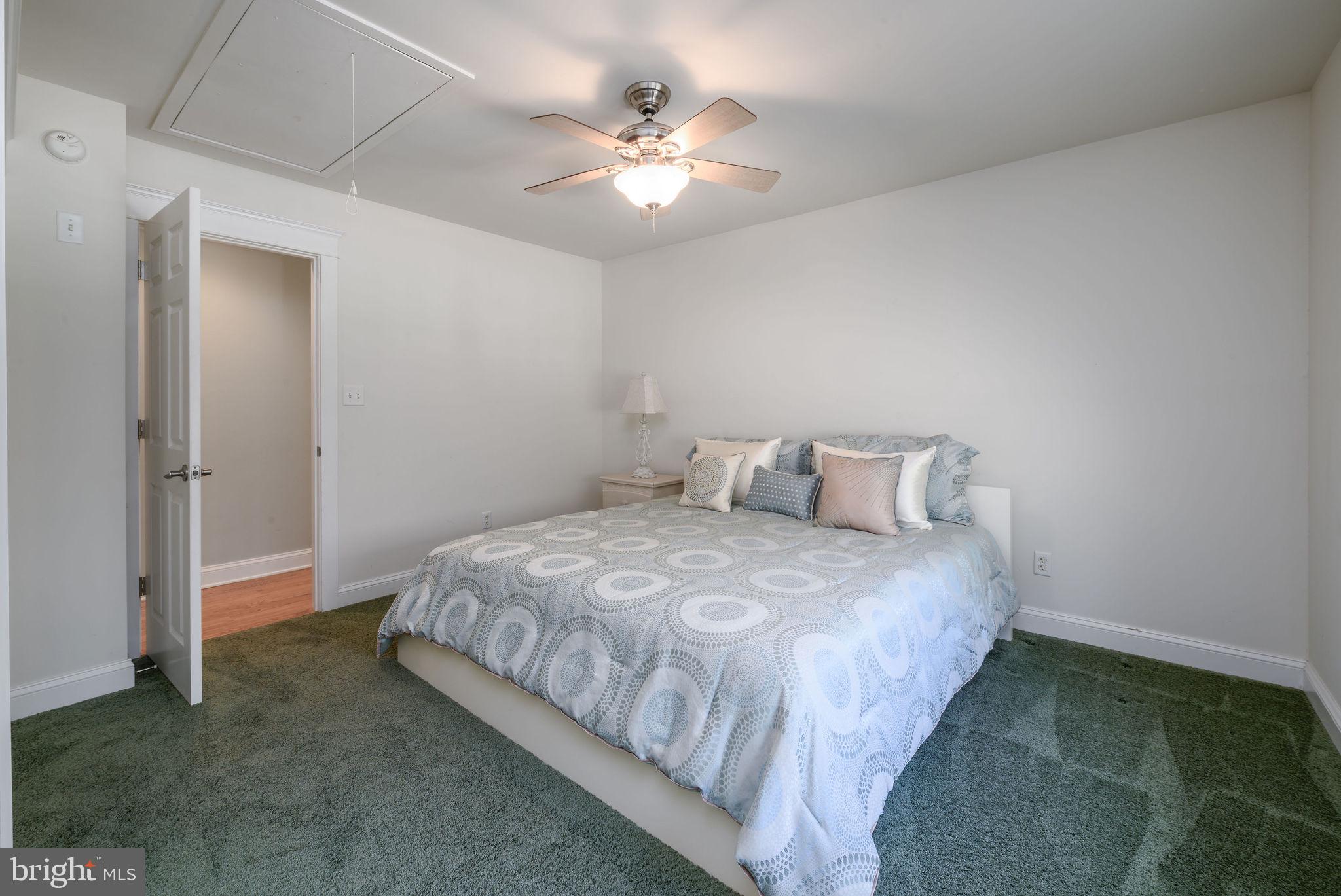 CRESTFIELD - Residential