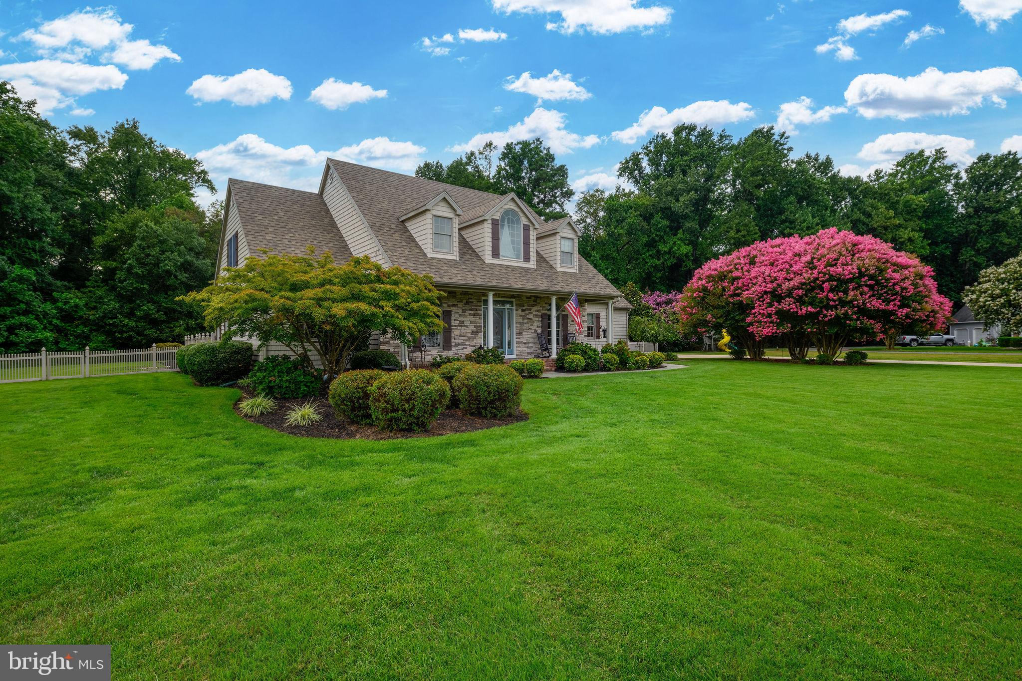 CRESTFIELD - Residential