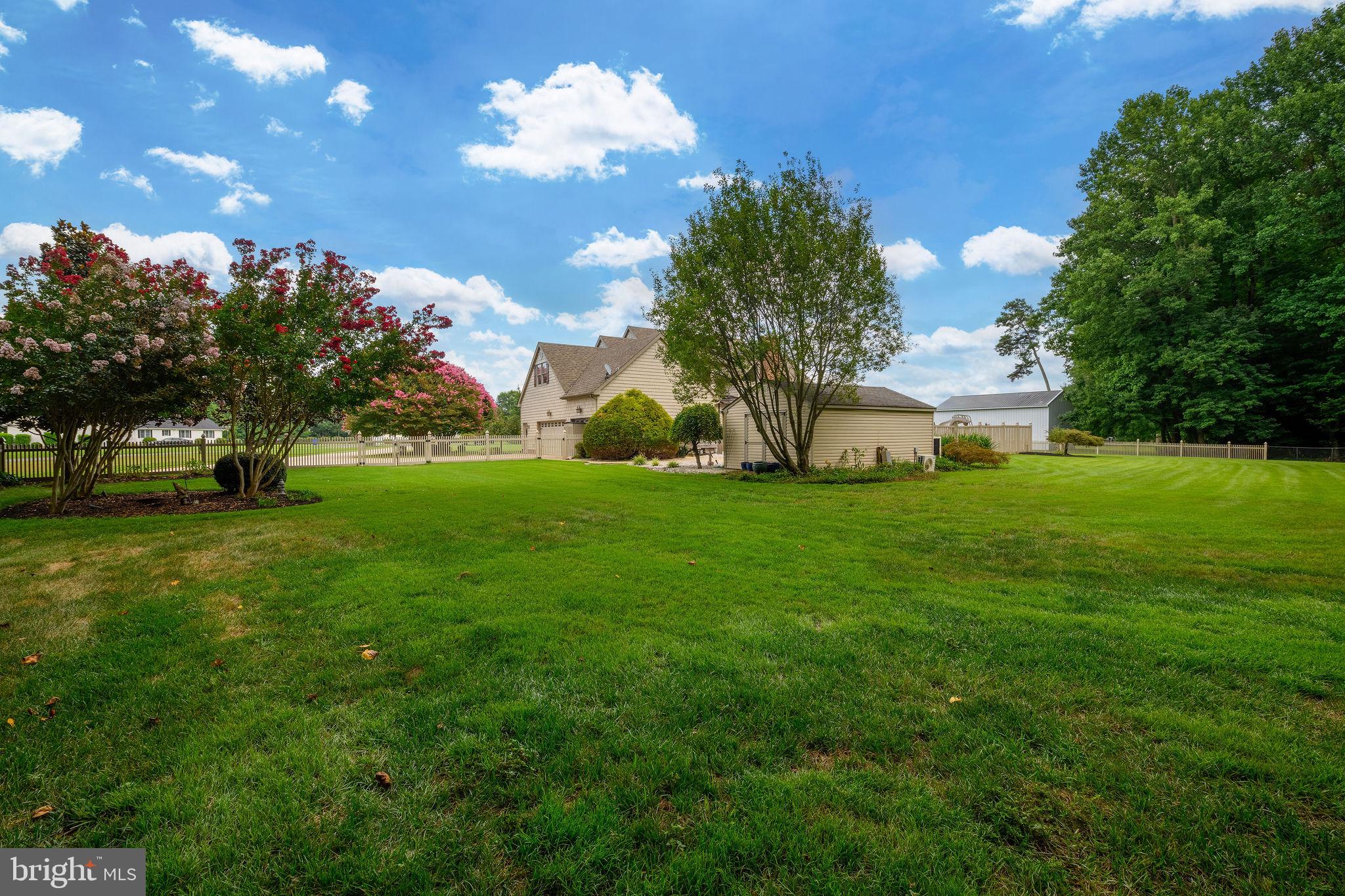 CRESTFIELD - Residential