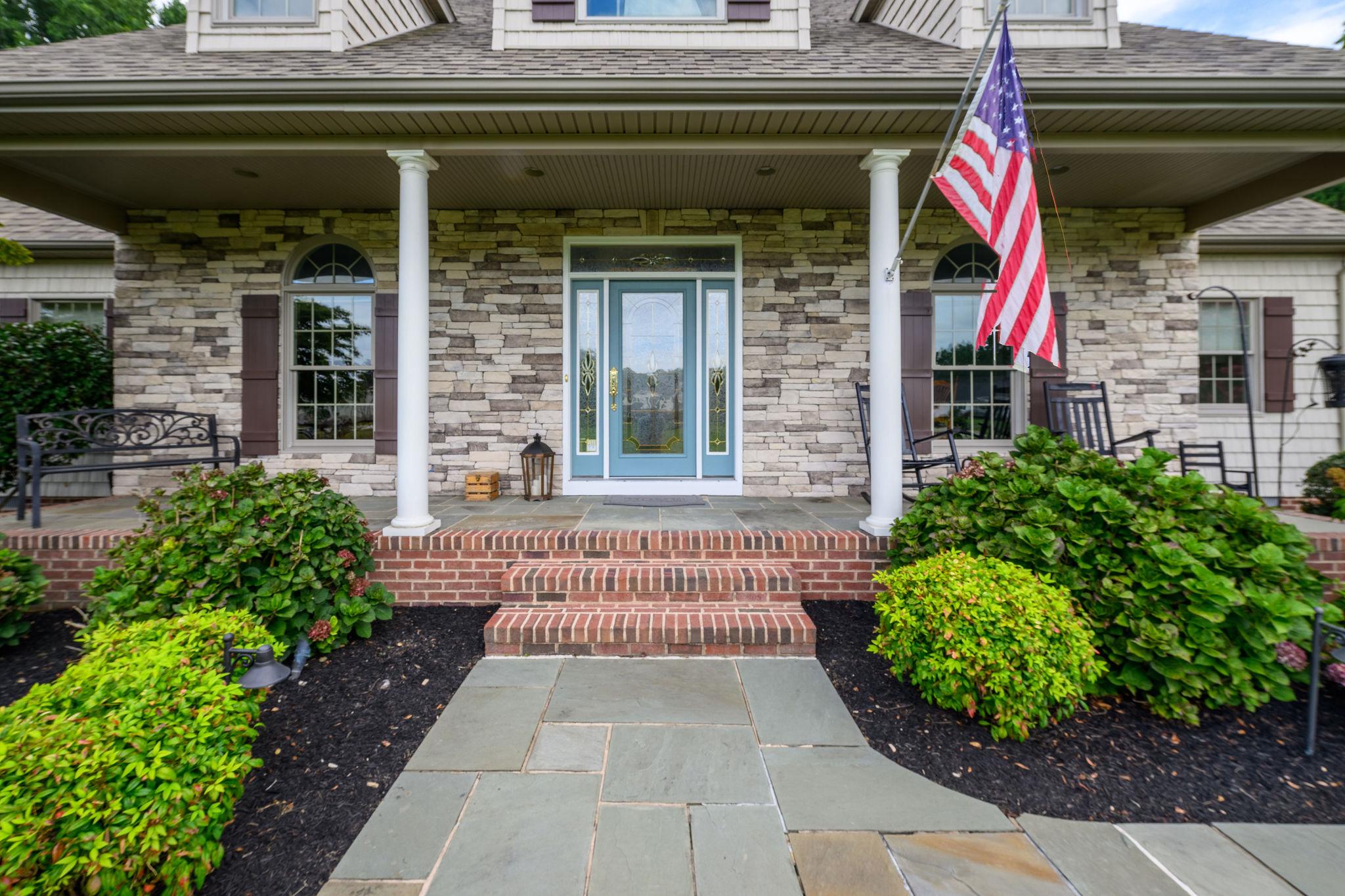 CRESTFIELD - Residential