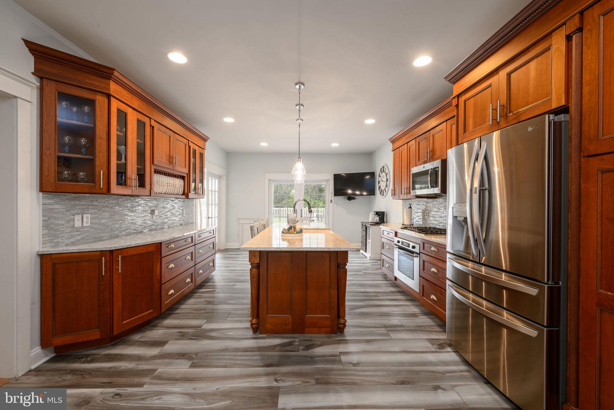 CRESTFIELD - Residential