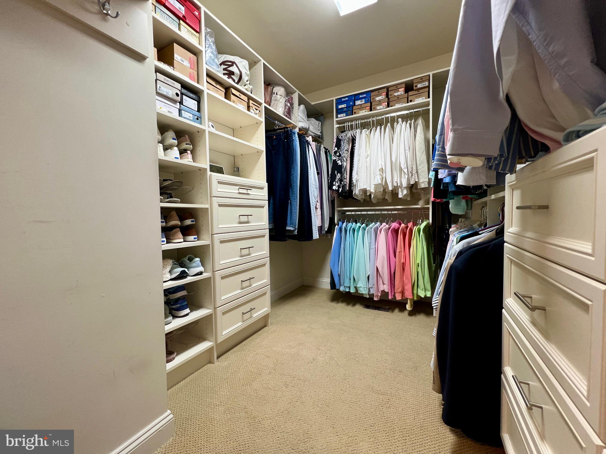 CRESTFIELD - Residential