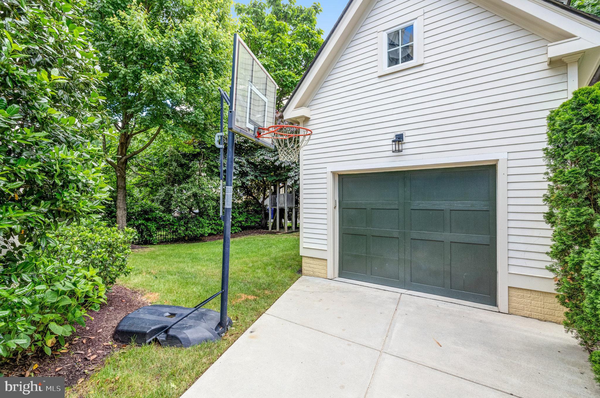 DAWSON TERRACE - Residential