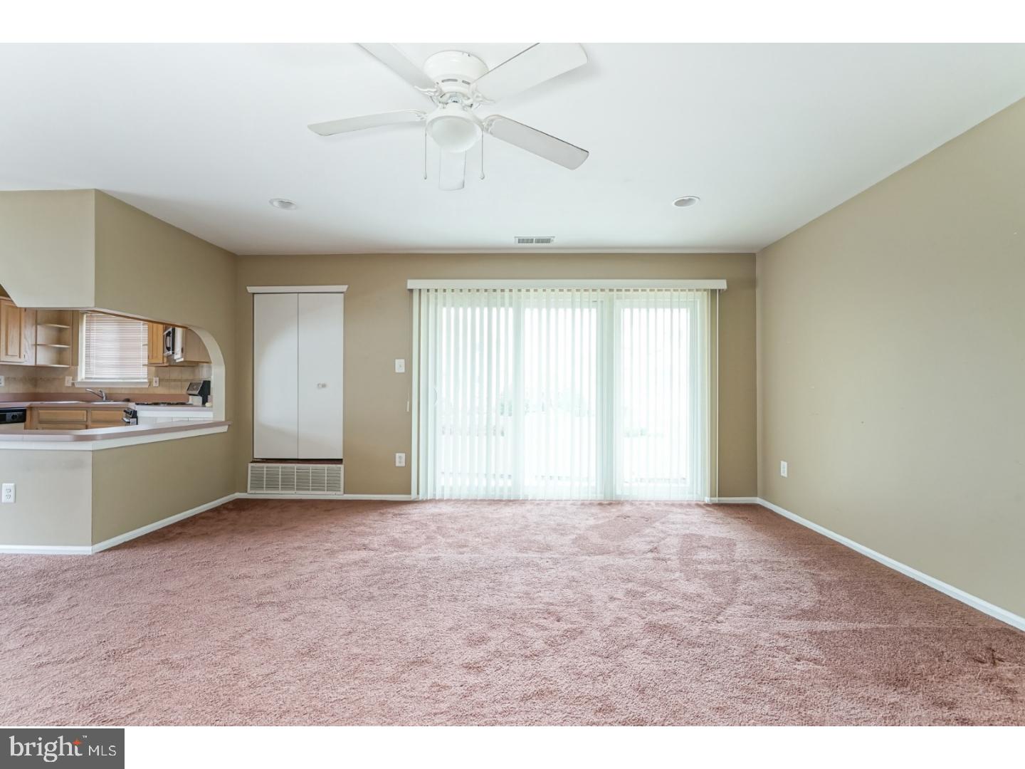 FOUNTAIN POINTE - Residential