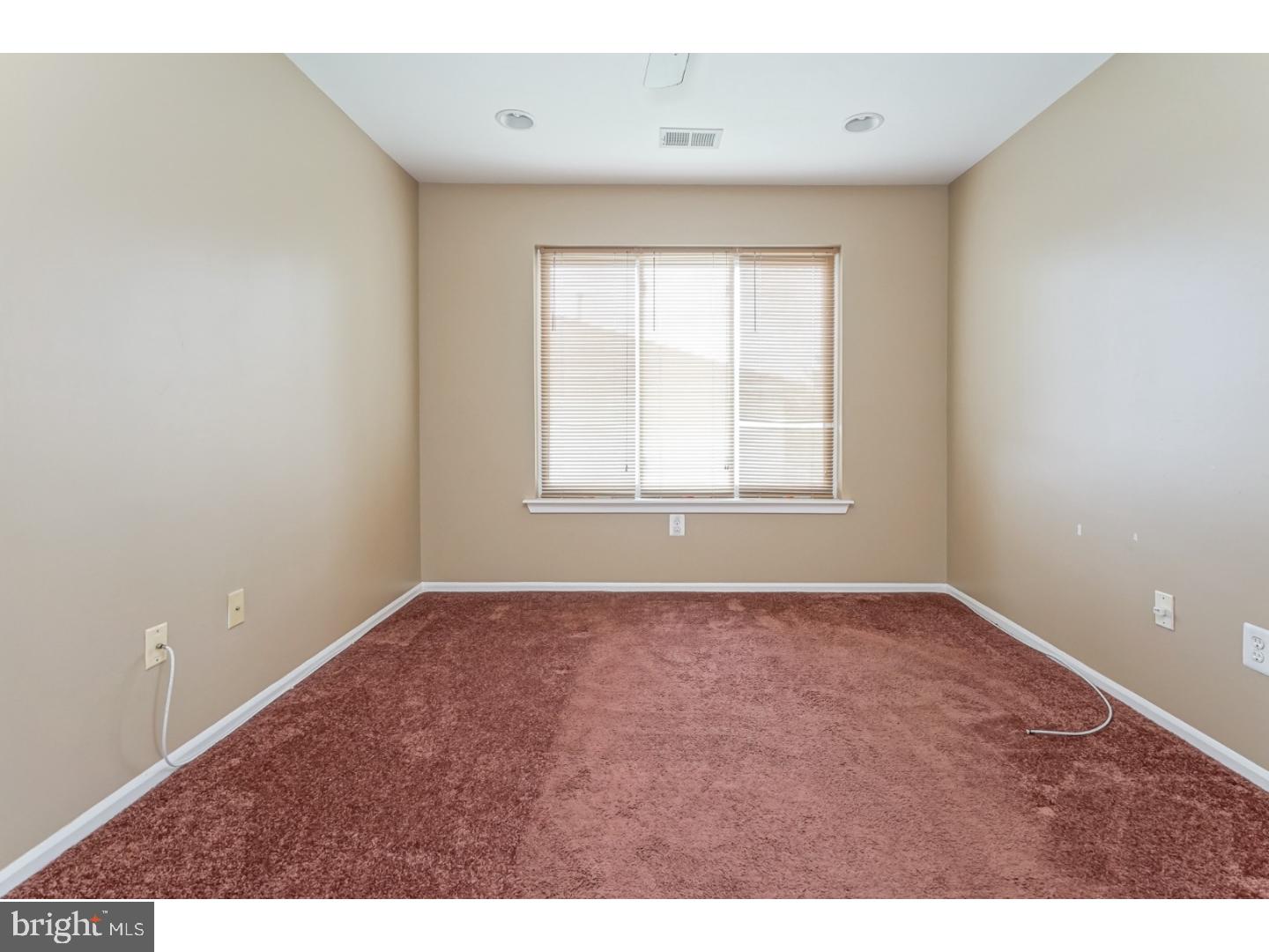 FOUNTAIN POINTE - Residential