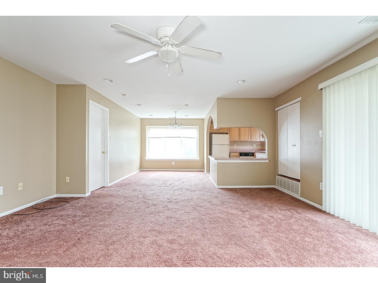 FOUNTAIN POINTE - Residential