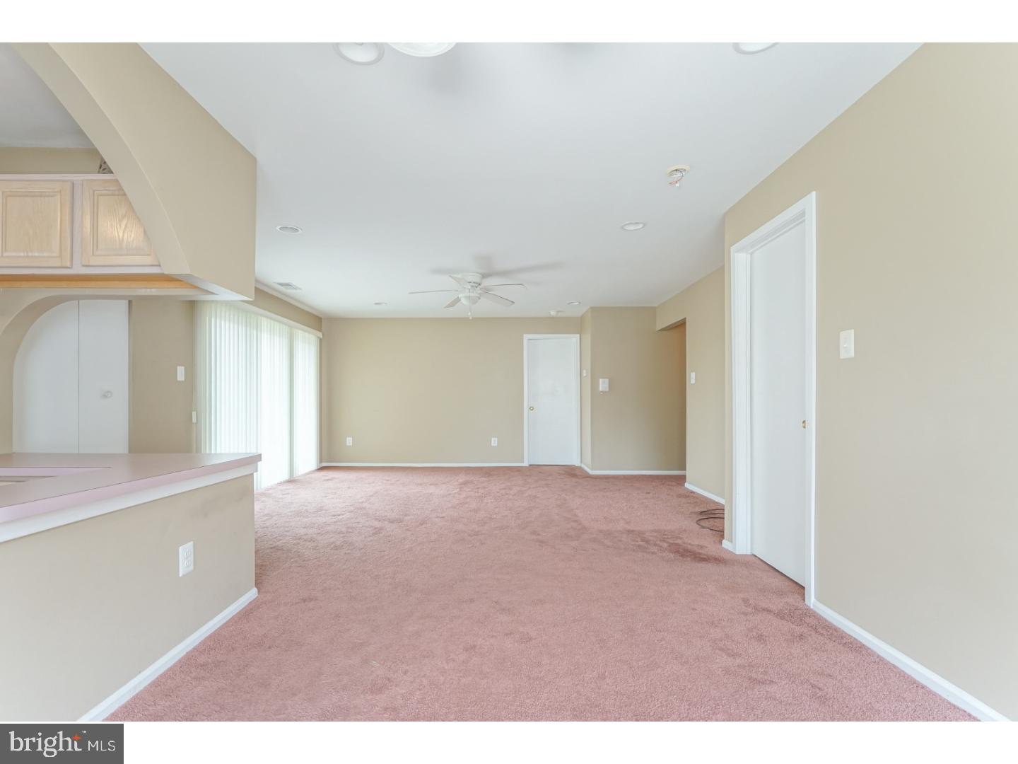 FOUNTAIN POINTE - Residential