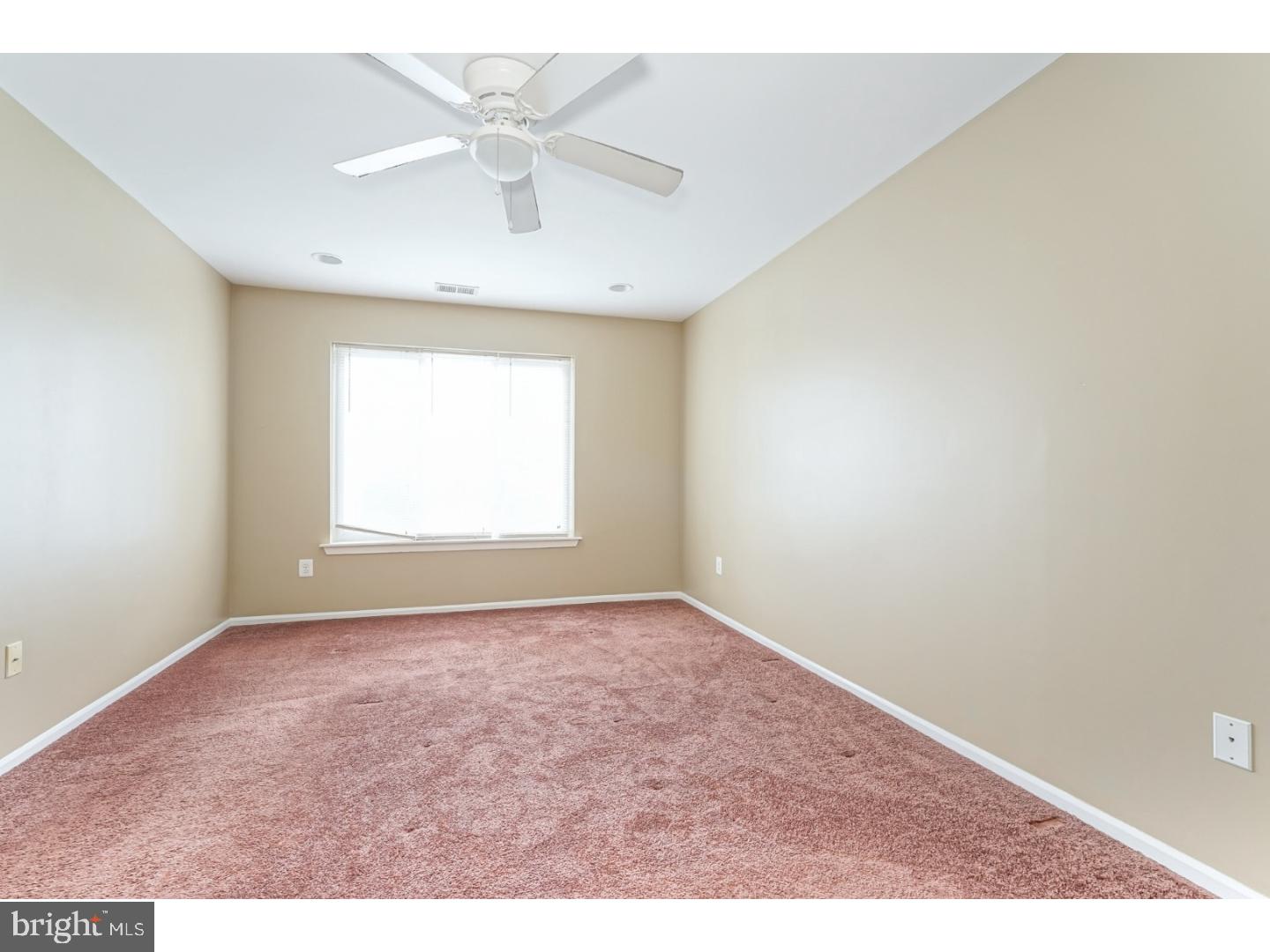 FOUNTAIN POINTE - Residential