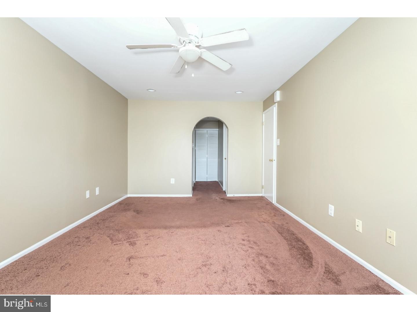 FOUNTAIN POINTE - Residential