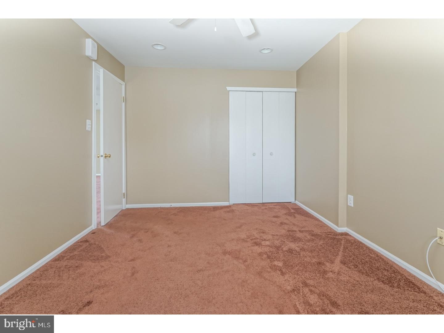FOUNTAIN POINTE - Residential