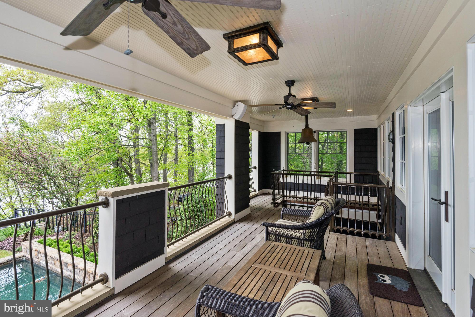 EDGEWATER BEACH - Residential