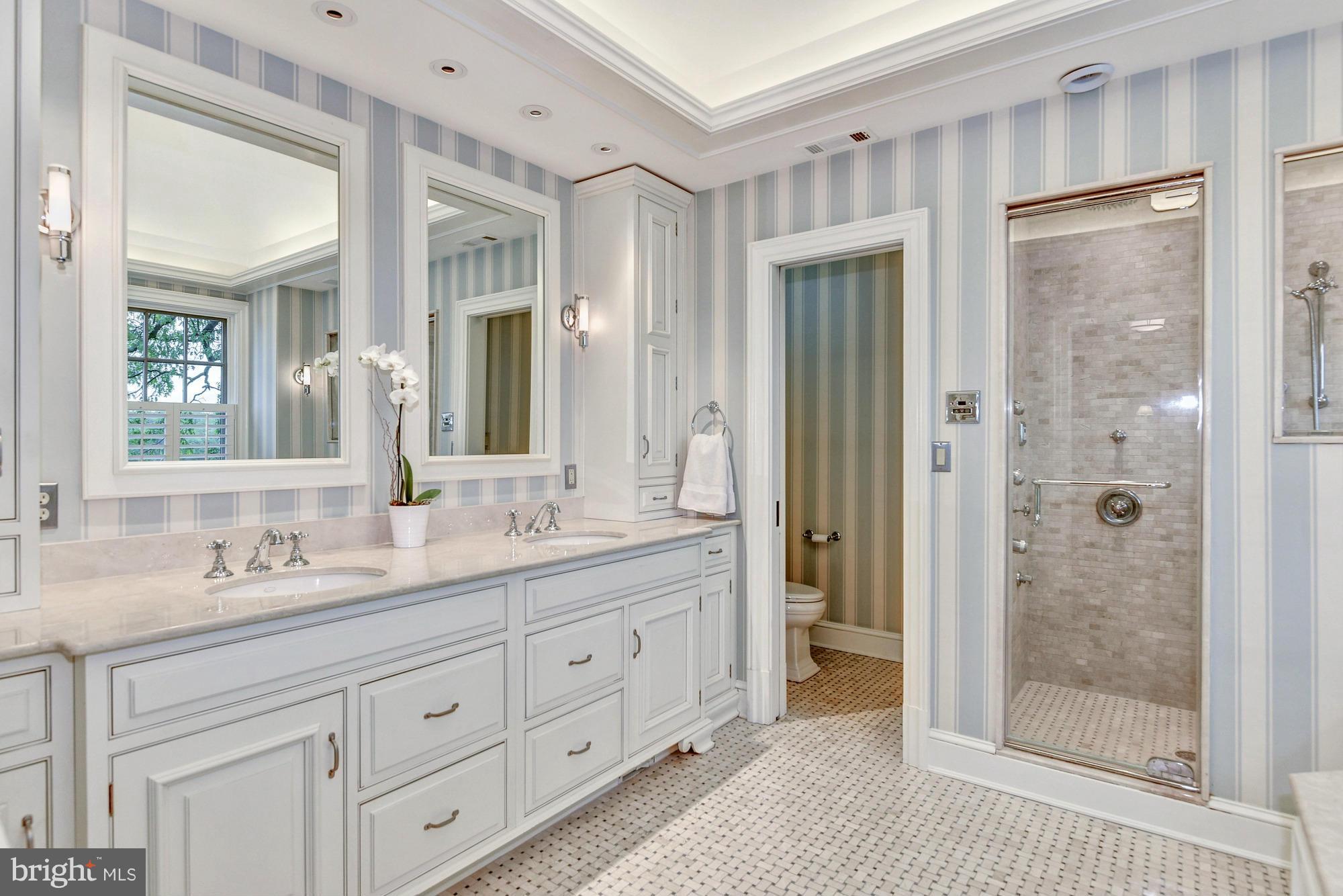 EDGEWATER BEACH - Residential