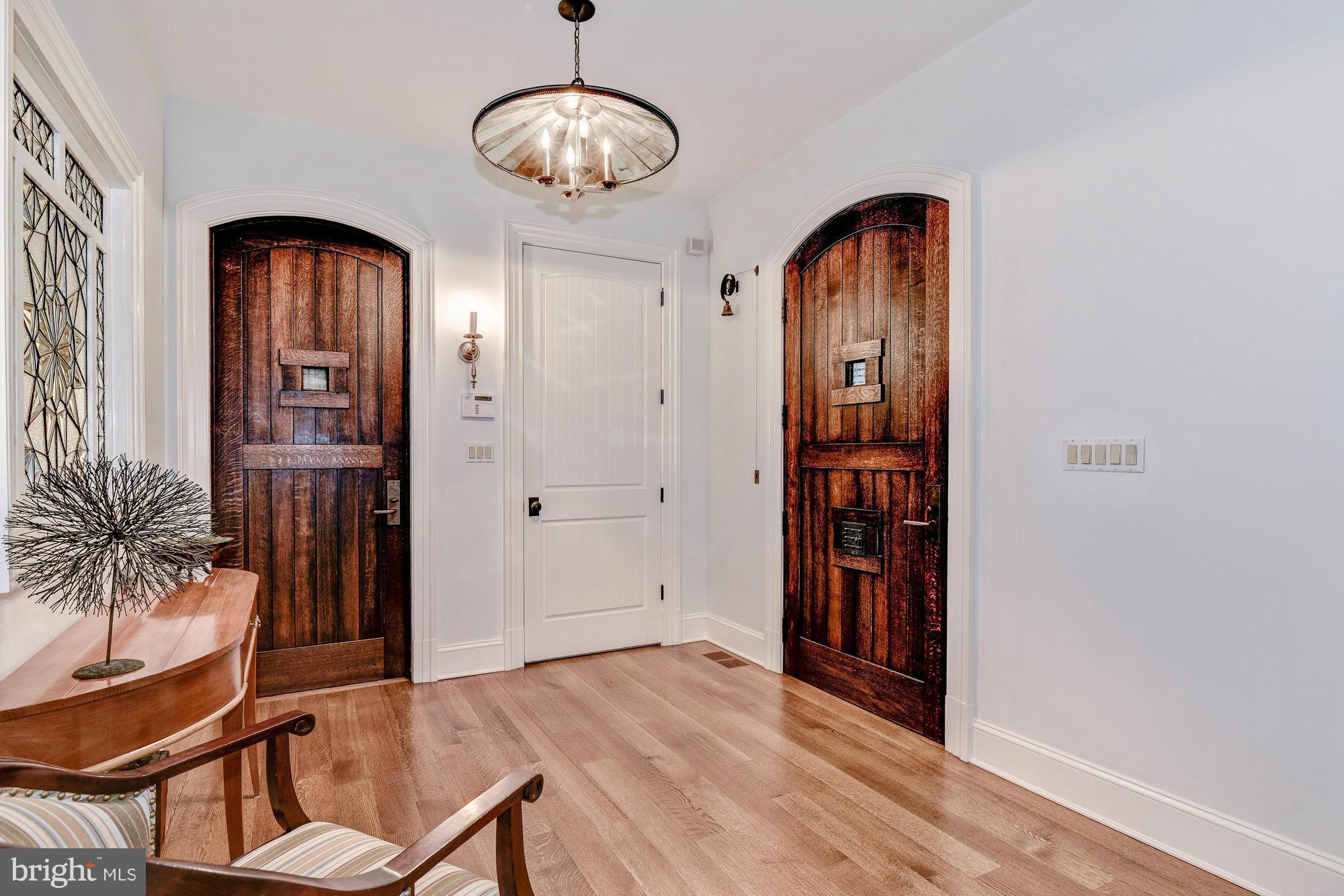 EDGEWATER BEACH - Residential