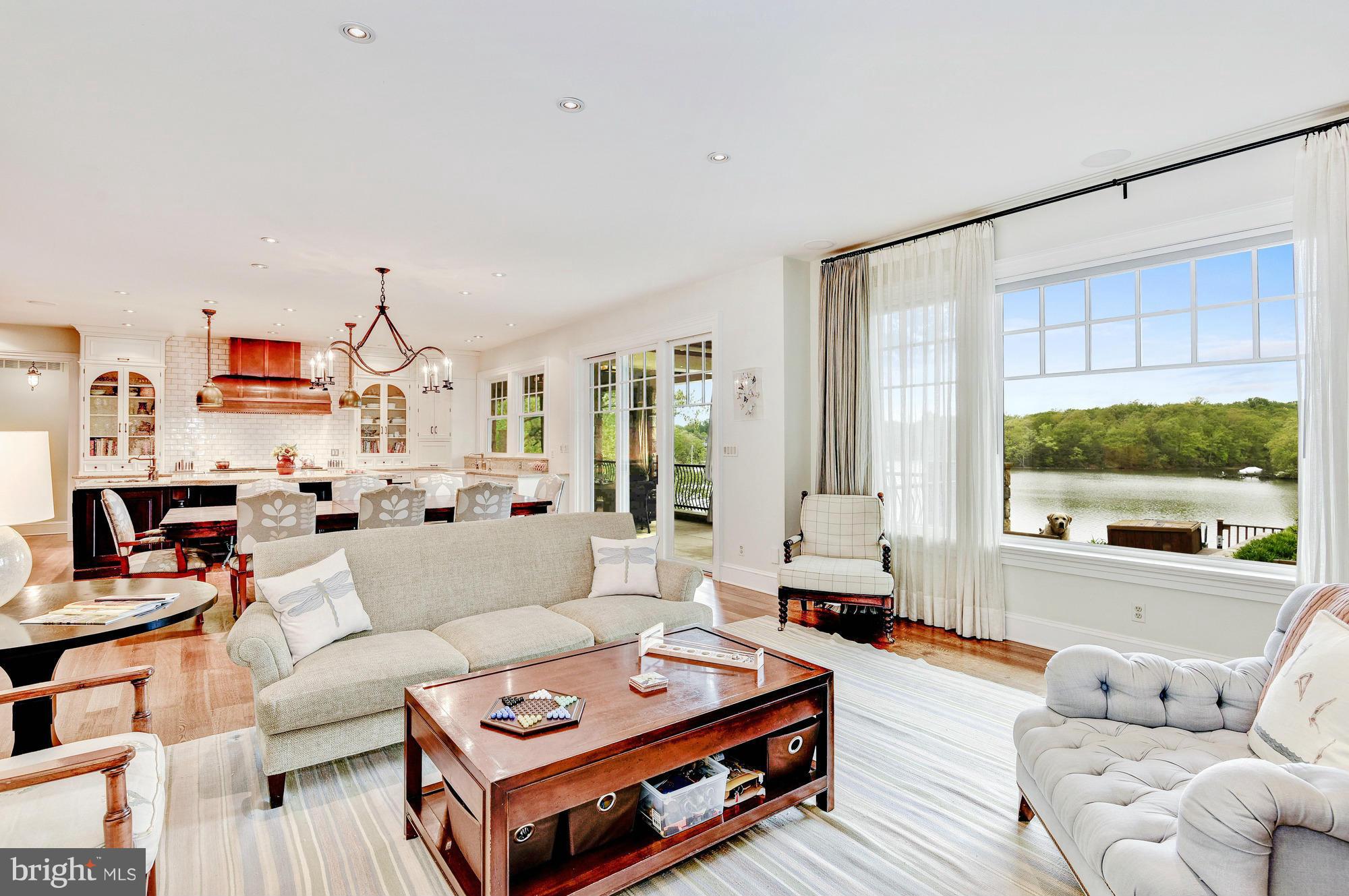 EDGEWATER BEACH - Residential