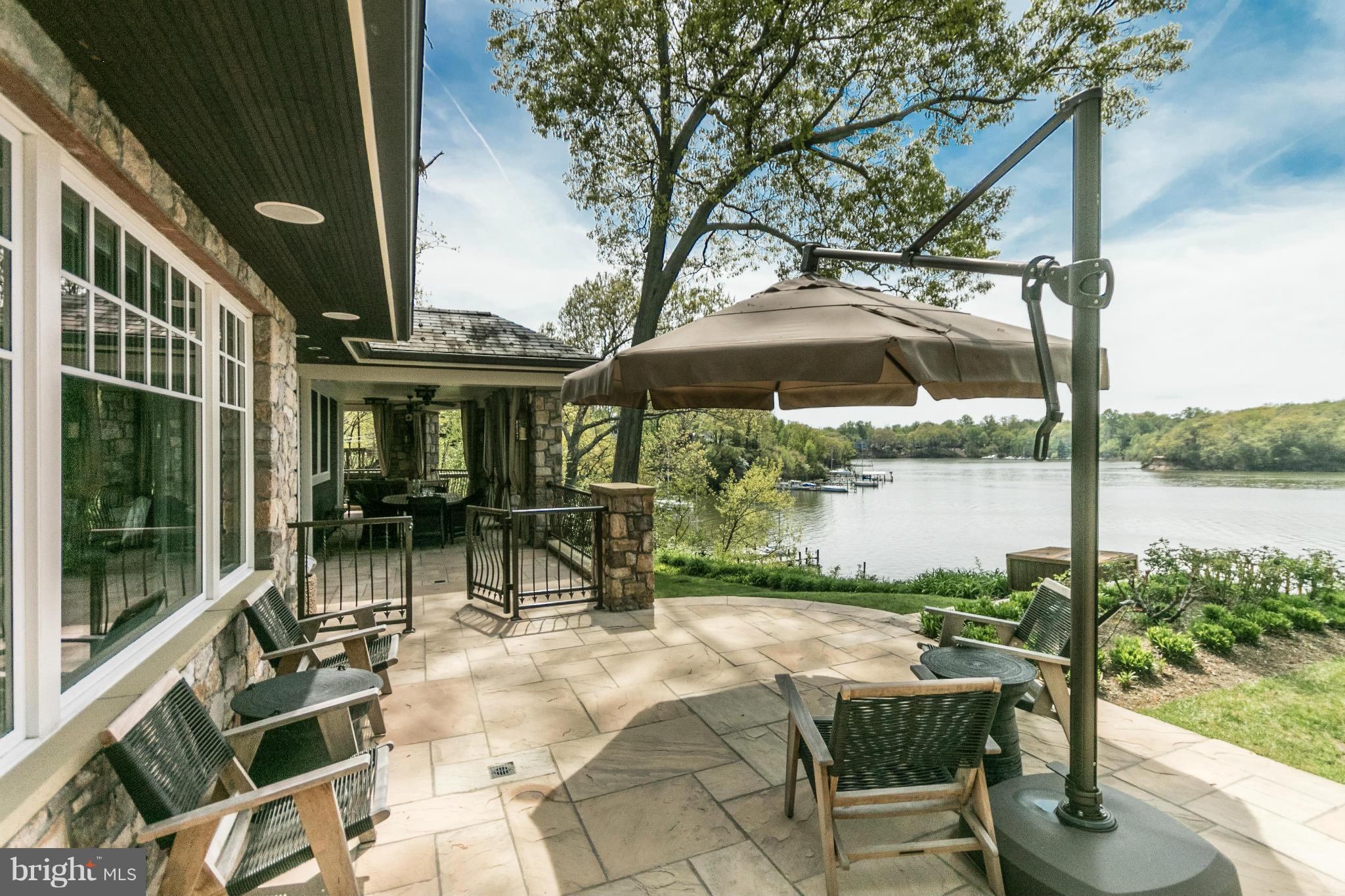 EDGEWATER BEACH - Residential