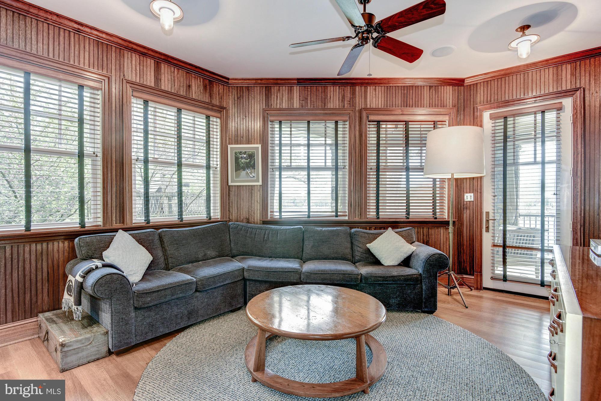 EDGEWATER BEACH - Residential