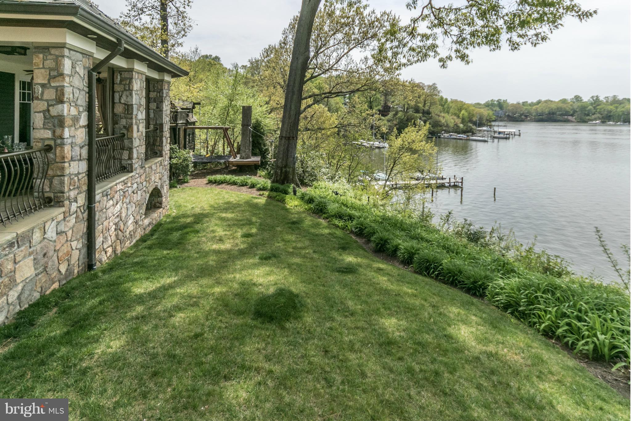 EDGEWATER BEACH - Residential