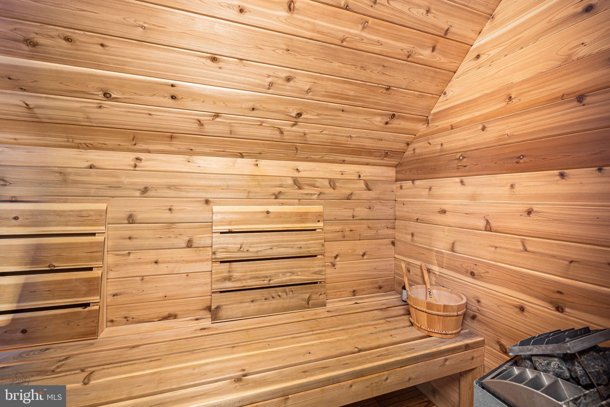 FOX CREEK - Residential