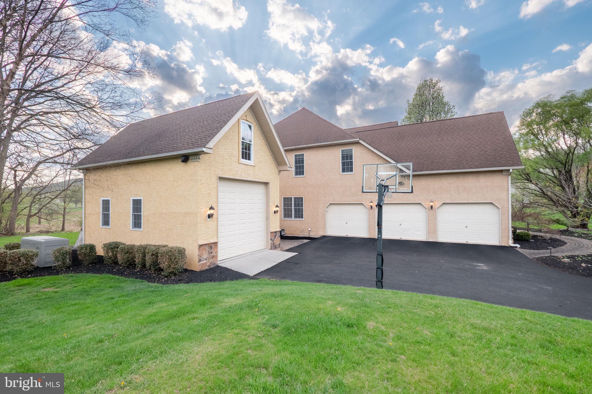 FOX CREEK - Residential